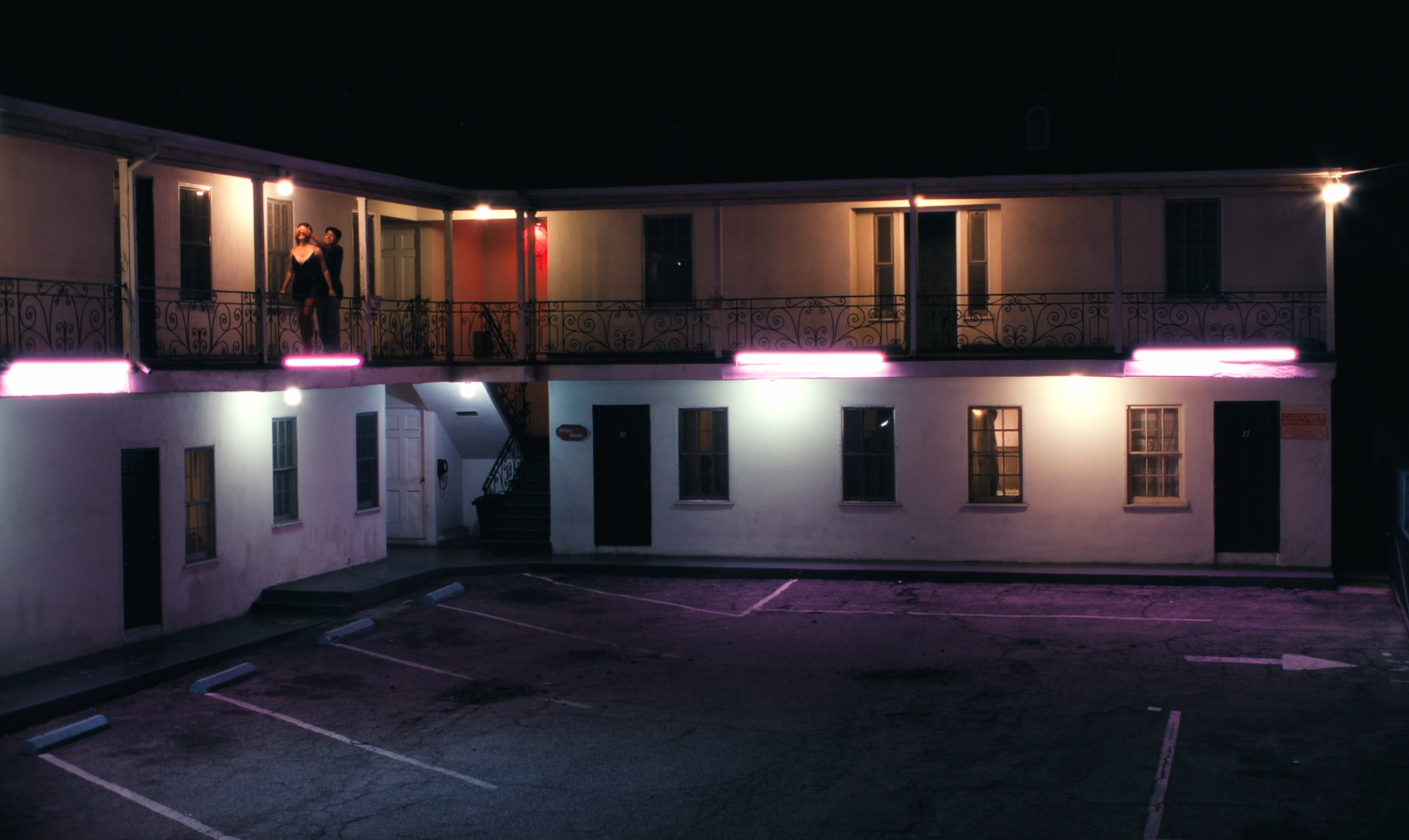 Crazy 8 Motel